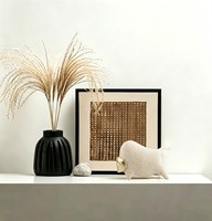 Figurine de taureau en résine ODM, art abstrait, avec cornes dorées, pour la décoration de bureau, de maison ou d'hôtel