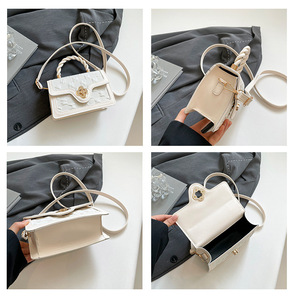 Sac à bandoulière chic en tissu et cuir PU, petit sac à main tendance avec fermeture à rabat pour femmes urbaines - Product Image 5