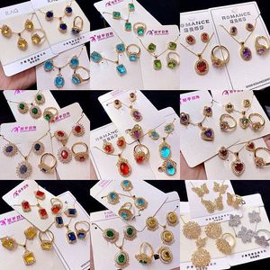 Juego de Joyería de Lujo de Tres Piezas: Collar, Pendientes y Anillo de Cobre con Circonitas y Cristales de Alta Gama - Product Image 2