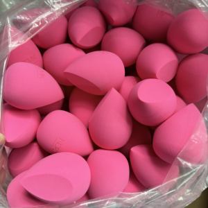 Esponja de belleza sin látex con logotipo personalizado al por mayor de fábrica, licuadora, esponja de maquillaje, base colorida, doble uso húmedo y seco - Product Image 1