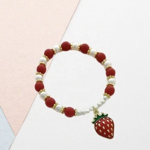 Joyería al por mayor: Conjunto de joyería de moda chapado en oro de 18 quilates, diseño HD, pulsera de latón con cuentas de fresa y circonita para mujer - Product Image 2