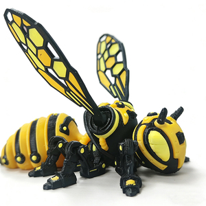 Figura Coleccionable Articulada de Abeja Cibernética, Decoración de Escritorio con Diseño Detallado para un Regalo Único o un Acento de Oficina - Product Image 1