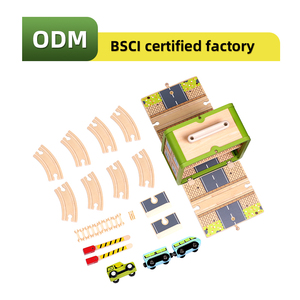 Circuit de train portable 3-en-<span class=keywords><strong>1</strong></span> en bois pour enfants avec garage de stationnement et voitures magnétiques, jouets Montessori pour enfants - Product Image 3