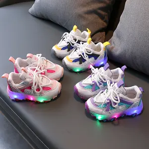 סיטונאי האחרון במגמת נוח מזדמן ילדי ילד וילדה טניס ריצה ספורט אור עד LED ילדים הנעלה Sneaker