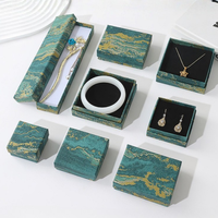 Boîtes cadeaux rigides bleues en stock, plusieurs tailles disponibles, avec motif montagne et mer en feuille d'argent, pour boucles d'oreilles et bagues