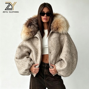 Zeyu Damen Fledermausärmel Kurzer Wollmantel Großer Kunstfell-Kragen Winter Übergroße Jacke Öko-Damen-Kunstfellmäntel ODM - Product Image 1