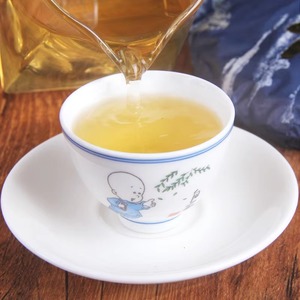 Célèbre gâteau de thé chinois Shen Puerh Bada Arbor 2022, thé Pu Er <span class=keywords><strong>Qi</strong></span> <span class=keywords><strong>Zi</strong></span> <span class=keywords><strong>Bing</strong></span> non fermenté, 357 grammes - Product Image 5