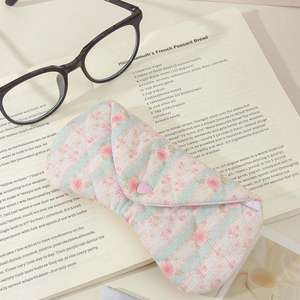 Estuche para Gafas con Diseño de Corazón y Flores, Estuche Acolchado de Pana para Gafas para Uso Diario Escolar, Estuche para Gafas Estilo Coreano para Mujer - Product Image 6