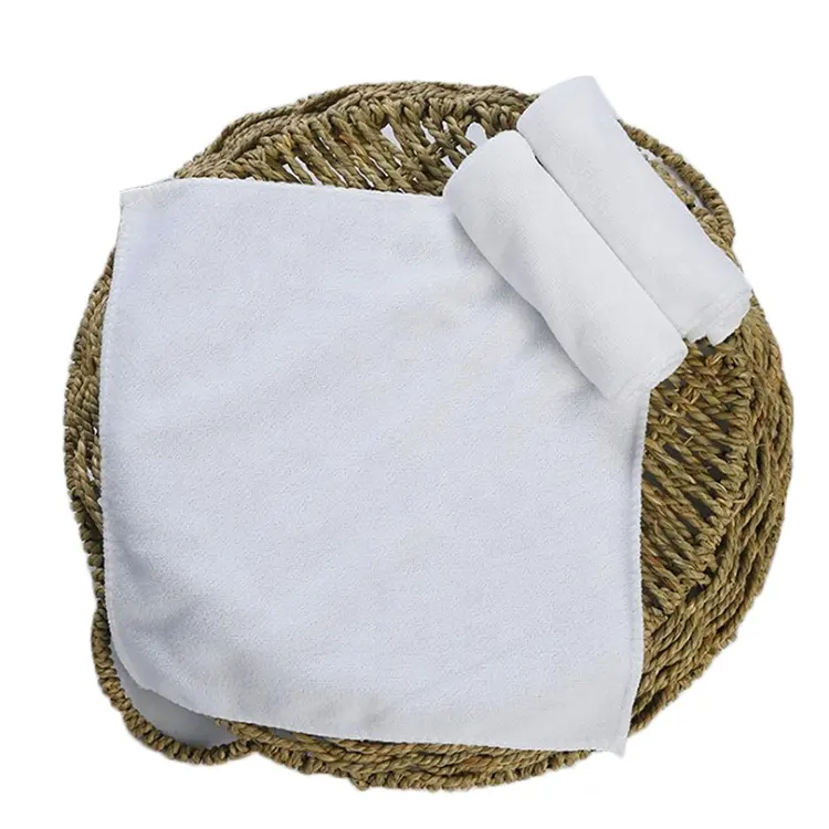 Serviettes nettoyantes pour le visage, nettoyage des taches d'eau, accessoire blanc