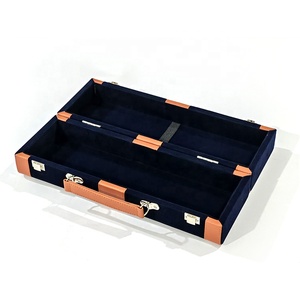 <span class=keywords><strong>Jeu</strong></span> de rami de luxe de haute qualité 106 Carreaux de rami gravés avec 4 supports <span class=keywords><strong>Jeu</strong></span> d'intérieur Design personnalisé Ensemble de <span class=keywords><strong>jeu</strong></span> de rami haut de gamme - Product Image 2