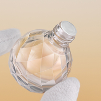 Vente en gros personnalisable Logo10ml suspendu dans un parfum voiture diffuseur bouteille vide voiture désodorisant parfum bouteille en verre