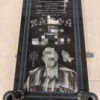 Monument funéraire moderne en granit noir américain Samistone avec base verticale et gravure laser pour cimetière