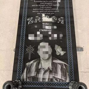 Lapide/Monumento funebre moderno in granito nero americano Samistone con incisione laser e base verticale per cimitero - Product Image 5
