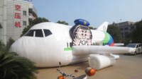 Parc d'attractions gonflable géant en forme d'avion avec toboggan, zone de saut et parcours d'obstacles pour enfants, pour location commerciale extérieure, fourniture sur mesure pour usine
