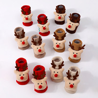Chaussettes pour bébé en tricot de qualité supérieure pour la saison printanière, avec des personnages à thème festif, y compris des détails du Père Noël, du bonhomme de neige et du renne