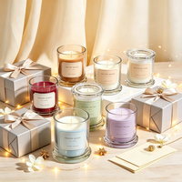Bougie parfumée artisanale en cire de soja écologique de luxe avec parfum épicé pour les fêtes de Noël et les célébrations de remise des diplômes
