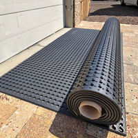 Tapis de plancher antidérapant en caoutchouc pour benne de camionnette avec trous de drainage et anti-fatigue