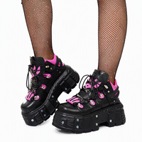Bottes de sport gothiques punk à plateforme légère noires avec logo personnalisé CHENO pour femmes