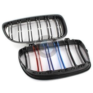 กระจังหน้า BMW E90 LCI สีดำเงา ลายเส้นคู่ รุ่น M วัสดุ ABS พลาสติก รหัส 51137201969 - Product Image 3