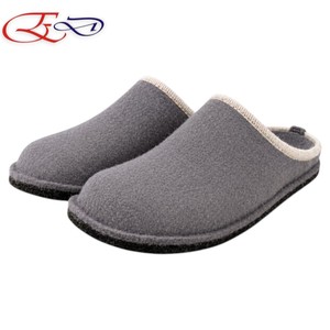 Chaussons en feutre de laine pour hommes, antidérapants, à semelle souple, confortables et chauds, pour l'automne et l'hiver, idéaux pour la cuisine et la position debout - Product Image 1