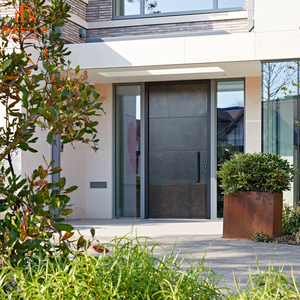 Cửa gỗ hai lớp với lõi gỗ gụ dày 6cm và khe hở không khí để cách nhiệt cực - Product Image 1