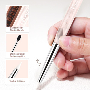 Outil de prélèvement de gel double embout avec brosse à ongles en silicone souple et stylo de sculpture 3D pour fournitures d'art des ongles - Product Image 3
