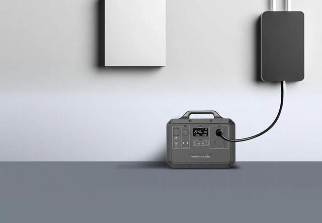 Marstek Portable 500W Solar Power Station with 2000W Power Bank 2240WH Lithium Ion & Lifep04 Battery MPPT Controller Flashlight