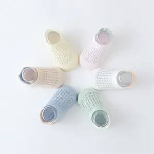 Calze sottili antiscivolo, design casual unisex, calze in maglia di cotone a tubo colorato per neonati, primavera ed estate