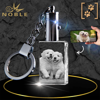 Grosir Pabrik gantungan kunci kristal kosong kustom lampu Led 3d Laser terukir gantungan kunci ubin kristal