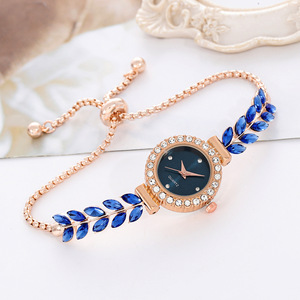 Nuova moda foglia <span class=keywords><strong>sottile</strong></span> cinturino con diamanti rotondi diamanti rotondi con coulisse regolabile braccialetto <span class=keywords><strong>orologio</strong></span> al quarzo per le donne - Product Image 2