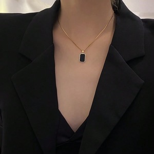 Collana con Ciondolo Ottagonale per Donna, Catena Minimalista Geometrica per Clavicola, Gioielli di Moda Quotidiana - Product Image 2