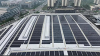 Système de montage solaire pour toiture métallique, installation modulaire étanche sans perforation pour toitures industrielles et commerciales, sécurisé