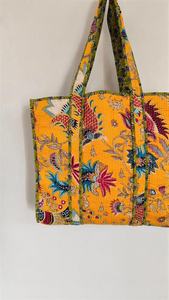 Sac fourre-tout réversible en coton matelassé à imprimé floral, sac à bandoulière pour voyages et shopping, pour femmes - Product Image 5