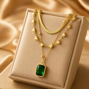 Collar Personalizado de Alta Calidad, Estilo Lujoso y Ligero, con Forma de Corazón y Mariposa, Imitación de Perla, Chapado en Oro de 18K, Acero Inoxidable, Moderno, Versátil e Impermeable - Product Image 5