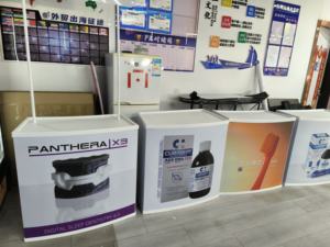 เคาน์เตอร์โต๊ะอุปกรณ์สำหรับจัดแสดงสินค้างานโฆษณากลางแจ้งที่ทันสมัย - Product Image 3