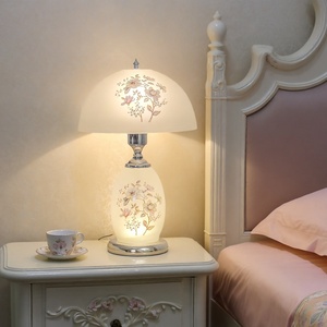 Lámpara de mesa de cristal con diseño floral E27, luz LED cálida, para dormitorio, sala de estar, estudio, lámpara decorativa con control remoto regulable - Product Image 3
