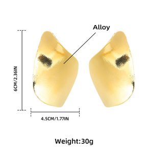 JL18853 Boucles d'oreilles en alliage de printemps Boucles d'oreilles européennes et américaines Boucles d'oreilles en métal frisées stéréoscopiques exagérées pour femmes - Product Image 2