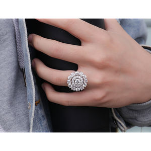 Bague de fiançailles fillettes en or blanc, 8mm, 14k, fait à la main, 1 at, momanite, diamant pour femmes, double halo, décor de château - Product Image 6