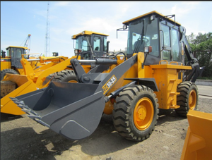 Hochwertige Xuzhou <span class=keywords><strong>WZ30</strong></span>-<span class=keywords><strong>25</strong></span> 2,5 Tonnen Diesel Mini Lader Aus gezeichnete neue Bagger lader Rad kipper Hydraulik Bagger lader - Product Image 5