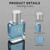 Großhandel Elegante Flache Klare Sprühparfümflasche 30ml 50ml 100ml Leere Glasparfümflasche mit Mattsilbernem Deckel Kostenlose Probe