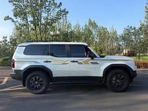 Auto Usado Land Cruiser <span class=keywords><strong>Prado</strong></span> <span class=keywords><strong>2</strong></span>.4T HEV WX 5 Plazas 2025 SUV LHD Pintura Original Bajo Kilometraje Listo para Enviar FOB - Product Image 5