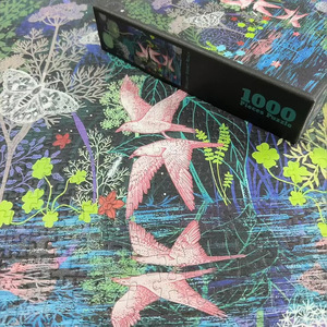 ตัวต่อจิ๊กซอว์ 1000 ชิ้น จาก Source Puzzle Factory รุ่น Sparkling Secret Realm สำหรับผู้ใหญ่ แบบแผ่นเรียบ มุมเหลี่ยม ทำจากกระดาษการ์ดสีเทา - Product Image 4