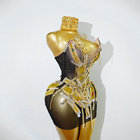 Robe de scène de luxe pour femme, design exclusif, ornée de strass dorés, avec corset en maille noire micro-élastique et armatures, pour spectacle de haute couture