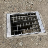 Grille en acier inoxydable soudée sur mesure pour passerelles et marches d'escalier – Vente en gros, directement de l'usine