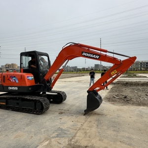 รถขุดตีนตะขาบ Doosan DH55 มือสอง ขนาด 5.5 ตัน พร้อมชิ้นส่วนแกนกลางไฮดรอลิกและวิดีโอตรวจสอบสำหรับขาย - Product Image 4