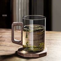 Tasse à eau en verre borosilicate résistant aux hautes températures avec poignée en bois massif, tasse à café, tasse à eau de bureau, tasse à thé en verre gris fumé durable