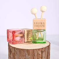 Flacon de parfum en verre vide de 8 ml, portable, carré, coloré, pour diffuseur d'arômes de voiture, clip de ventilation de climatisation automobile