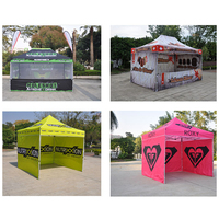 Tente événementielle commerciale en toile blanche imperméable, poteaux en aluminium, double couche, écologique, montage facile, avec renforts diagonaux.