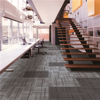 Moquette modulaire de bibliothèque personnalisée, moquette commerciale en bitume, moquette de sol insonorisée, dalles de moquette de bureau carrées 50*50cm