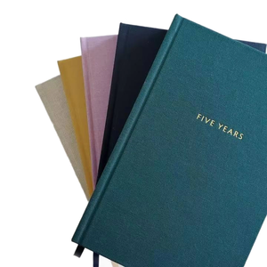 Carnet de gratitude et de bien-être A5 en tissu beige texturé lin, couverture rigide, avec impression personnalisée en feuille d'or gaufrée - Product Image 1